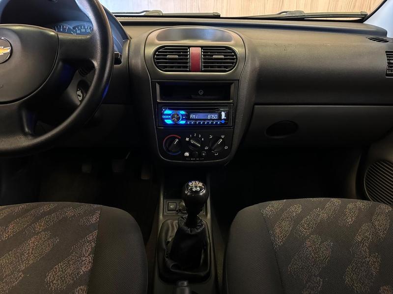 Chevrolet Montana - foto 10