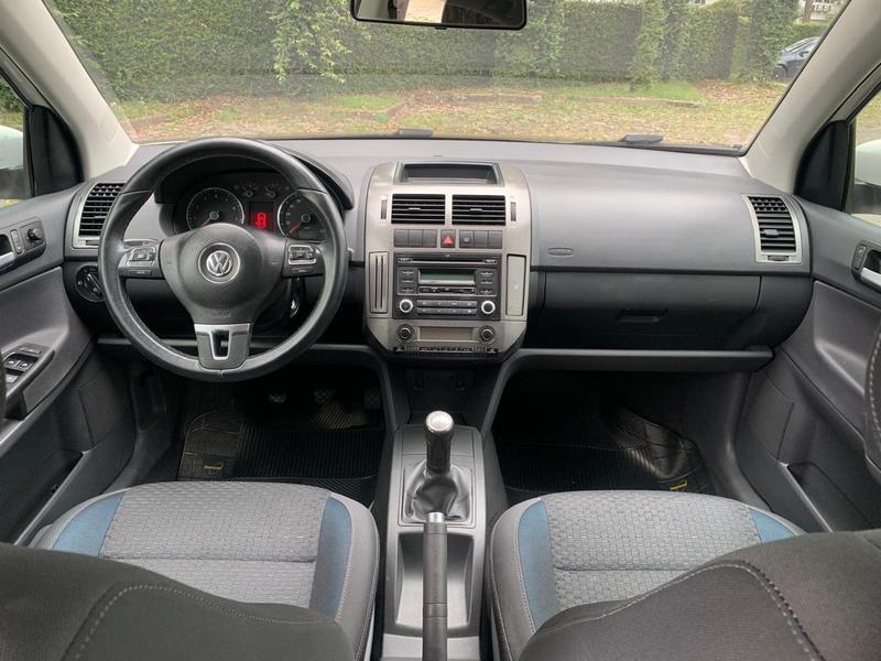 Volkswagen Polo Sedan 1.6 Comfor - foto 14