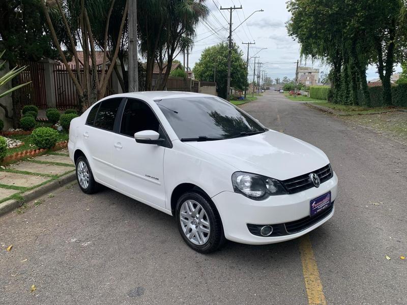 Volkswagen Polo Sedan 1.6 Comfor - foto 5