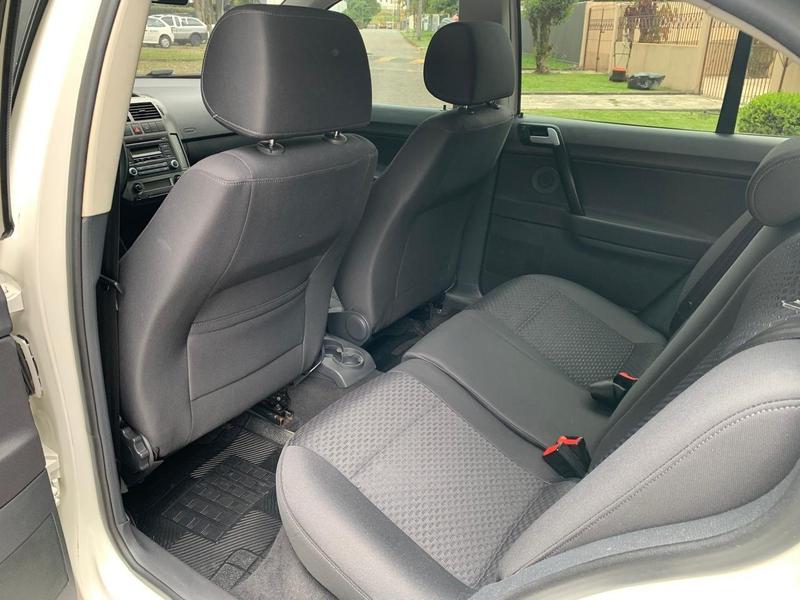 Volkswagen Polo Sedan 1.6 Comfor - foto 20