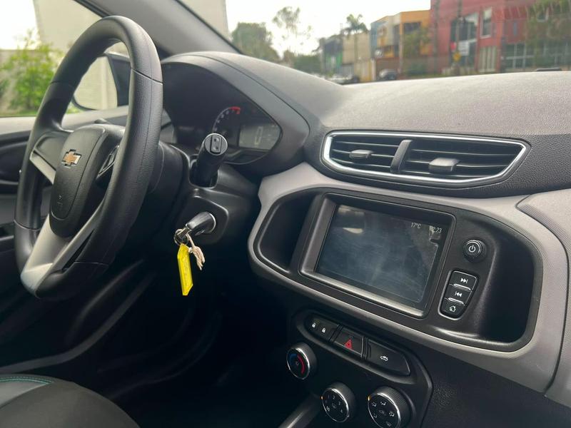 Chevrolet Onix 14mt LT - foto 13