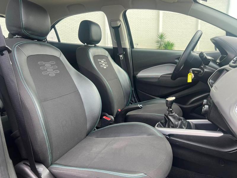 Chevrolet Onix 14mt LT - foto 8