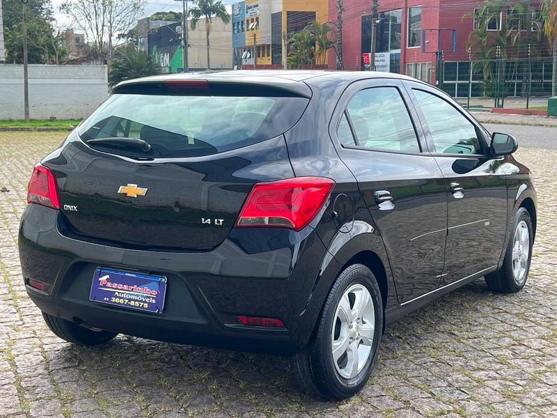 Chevrolet Onix 14mt LT - foto 19