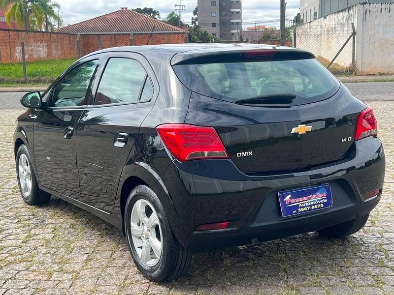 Chevrolet Onix 14mt LT - foto 20