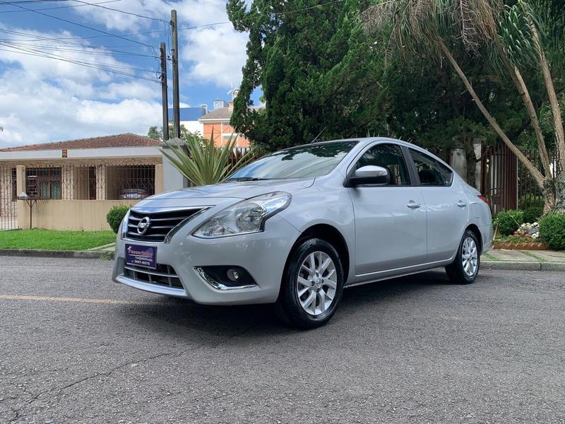 Nissan Versa 16sl CVT - foto 3