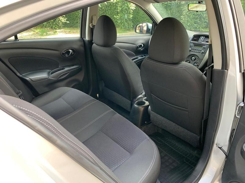 Nissan Versa 16sl CVT - foto 16