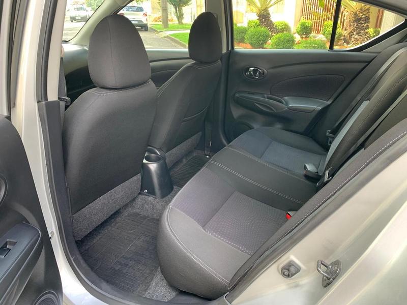 Nissan Versa 16sl CVT - foto 17