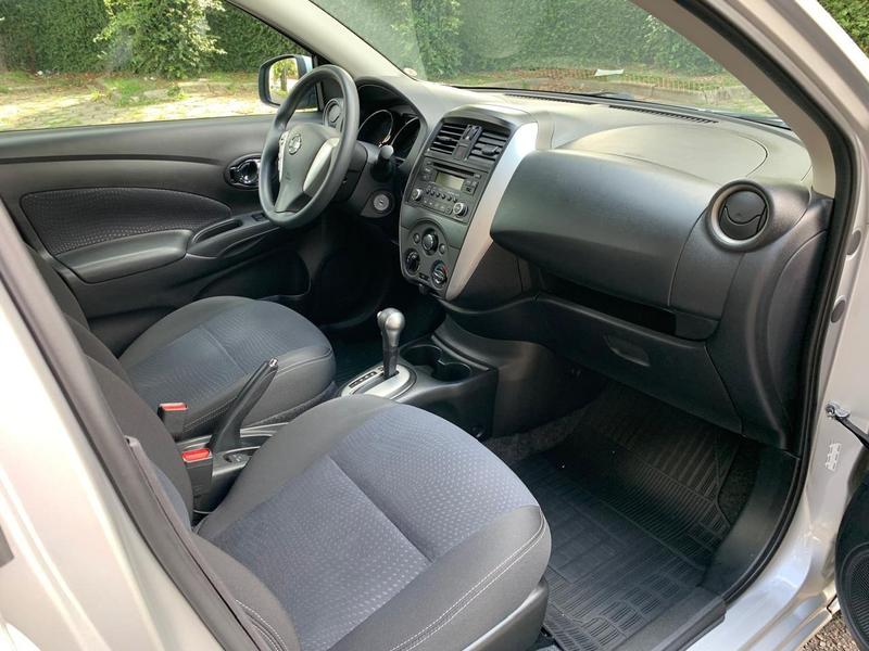 Nissan Versa 16sl CVT - foto 12