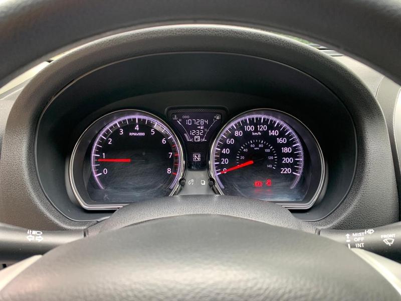 Nissan Versa 16sl CVT - foto 10