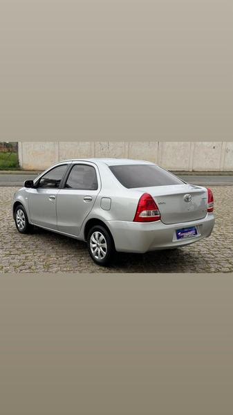 Toyota Etios Xs 1.3 Flex 16V 5P Mec. - foto 4