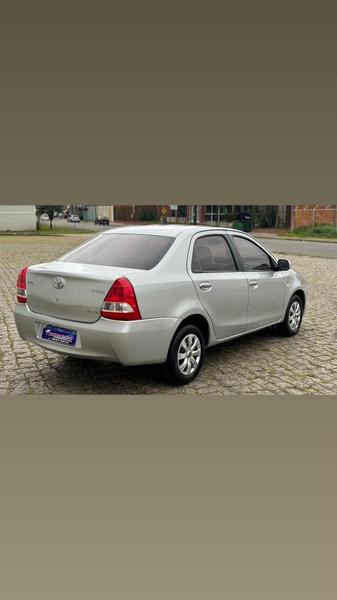 Toyota Etios Xs 1.3 Flex 16V 5P Mec. - foto 5
