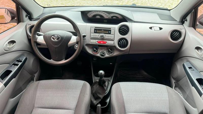 Toyota Etios Xs 1.3 Flex 16V 5P Mec. - foto 7