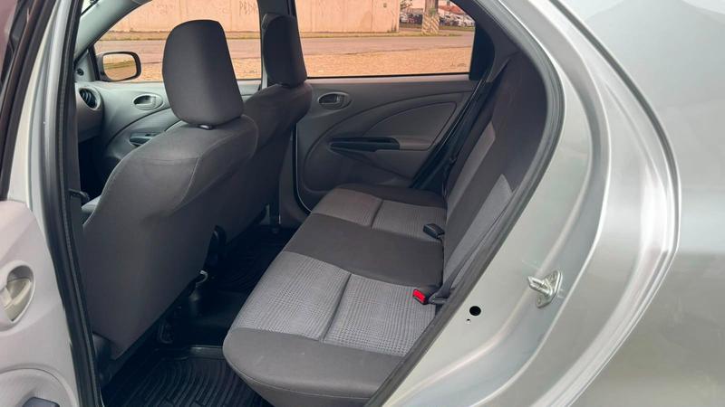 Toyota Etios Xs 1.3 Flex 16V 5P Mec. - foto 10