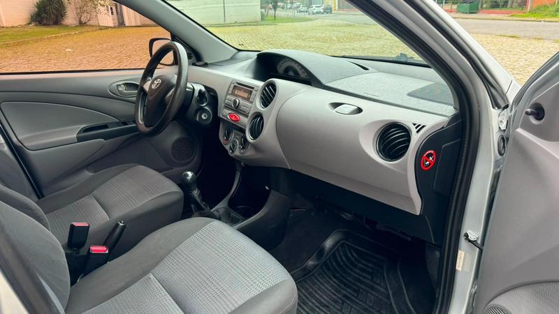 Toyota Etios Xs 1.3 Flex 16V 5P Mec. - foto 11