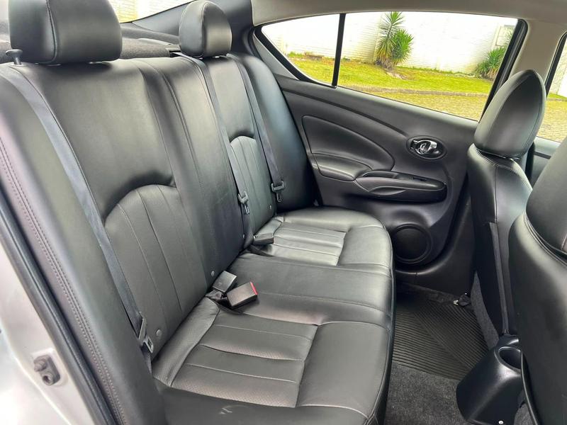 Nissan Versa 16sl CVT - foto 3