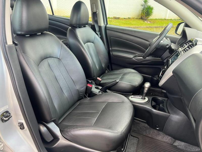 Nissan Versa 16sl CVT - foto 17