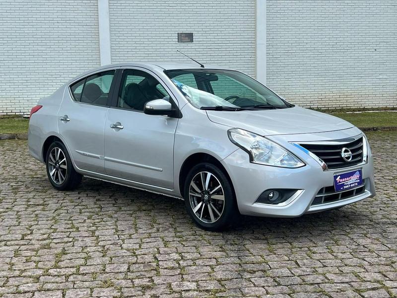 Nissan Versa 16sl CVT - foto 18