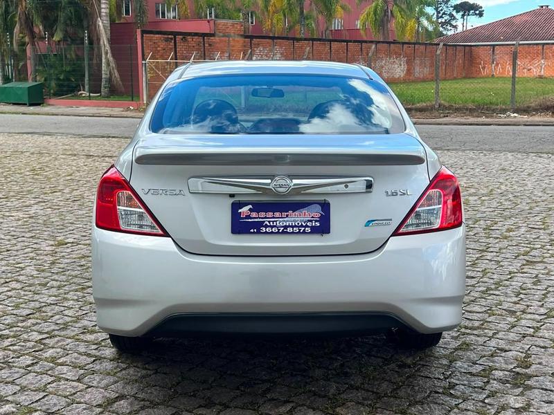Nissan Versa 16sl CVT - foto 6