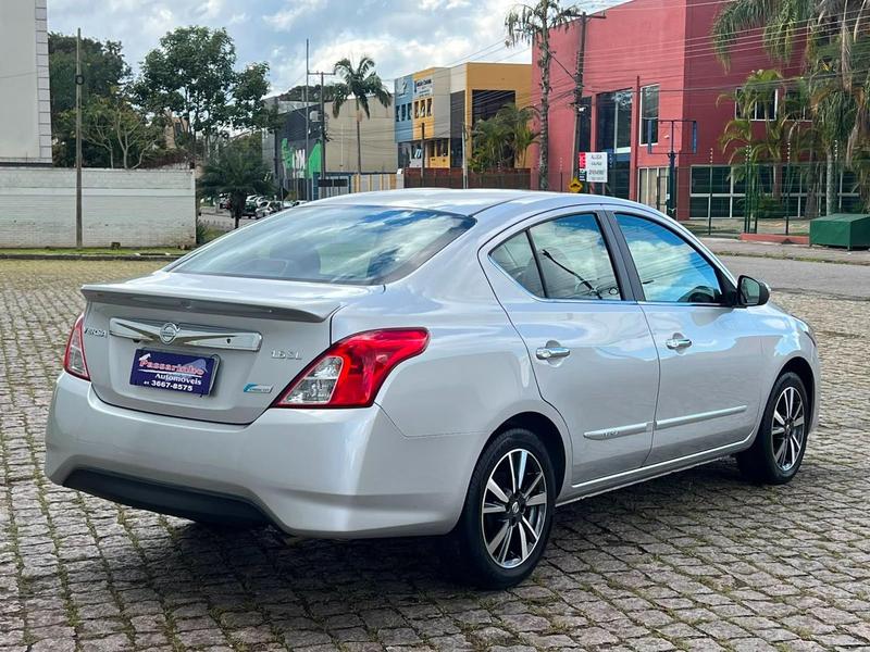Nissan Versa 16sl CVT - foto 7