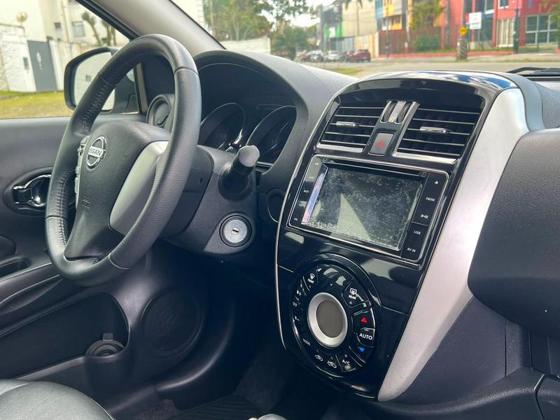 Nissan Versa 16sl CVT - foto 11