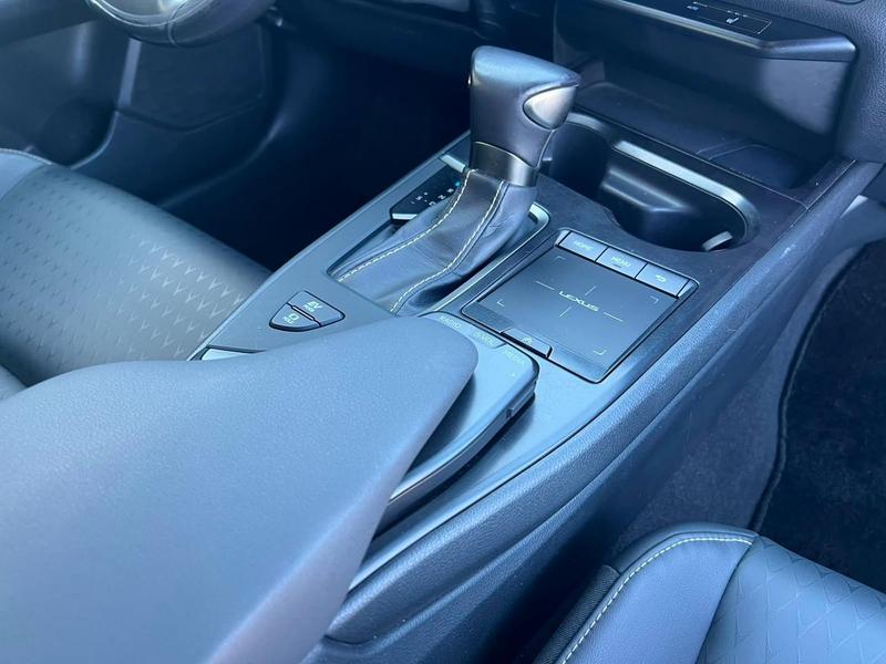 Lexus Ux250h Dynamic - foto 16