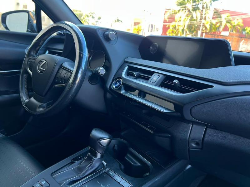 Lexus Ux250h Dynamic - foto 12