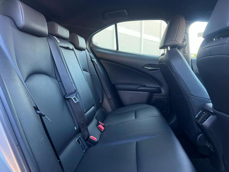 Lexus Ux250h Dynamic - foto 13