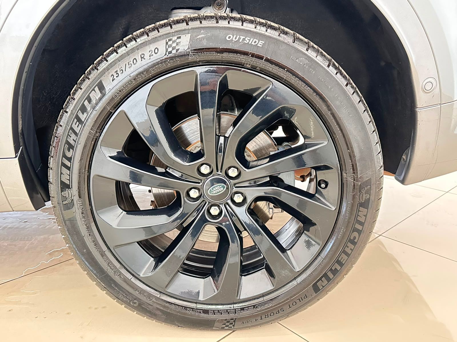 Land Rover Disc Spt D200 Se Rd 2023