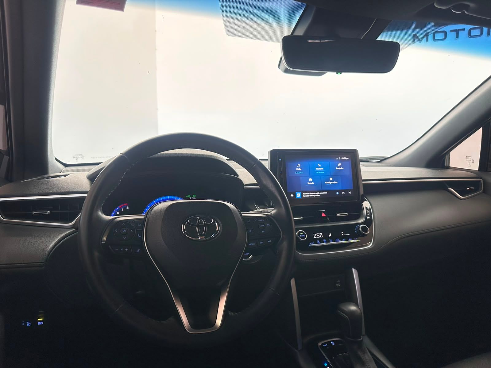 Toyota Ccross XRE 20 2024