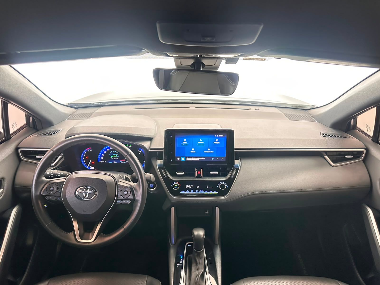 Toyota Ccross XRE 20 2024