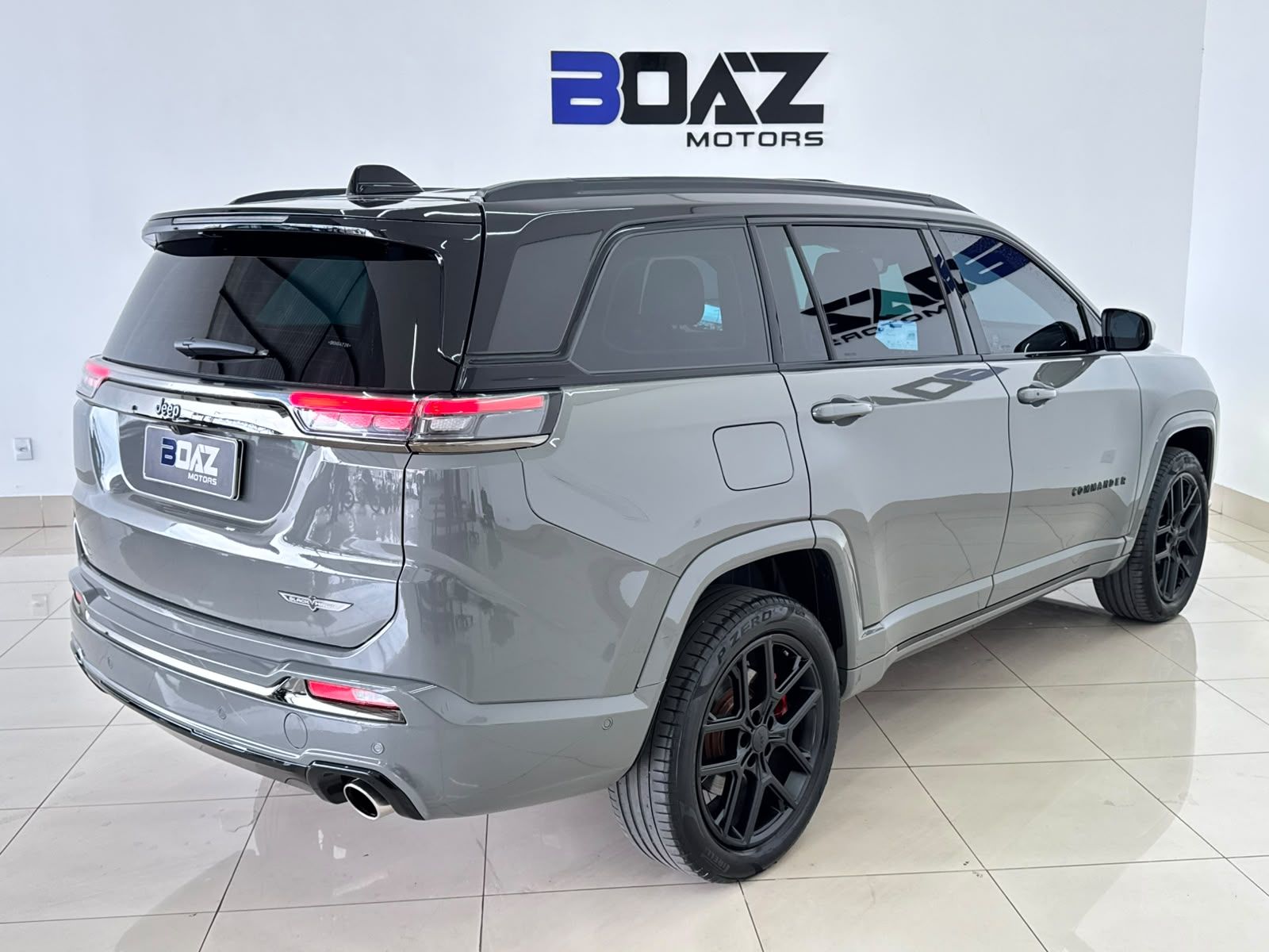 Jeep Commander Blackhawk 2025
