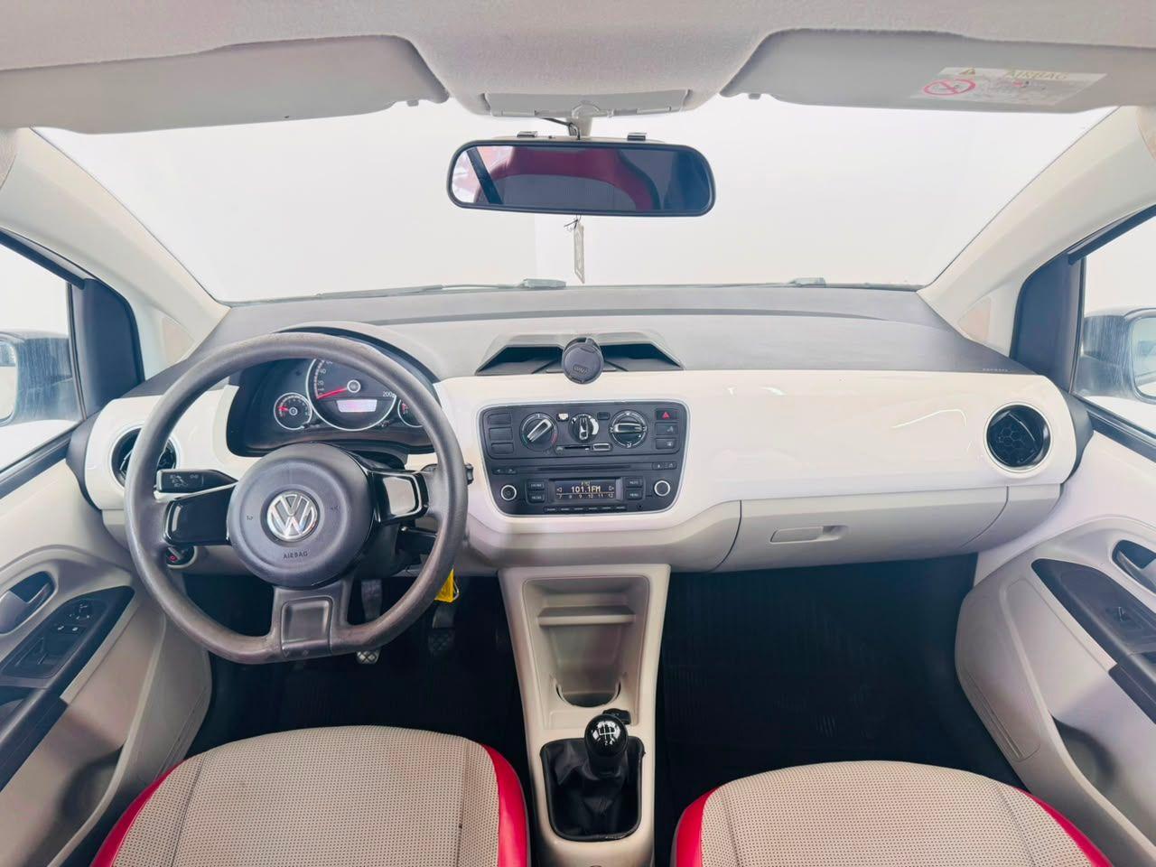 Volkswagen Up High Ma 2015