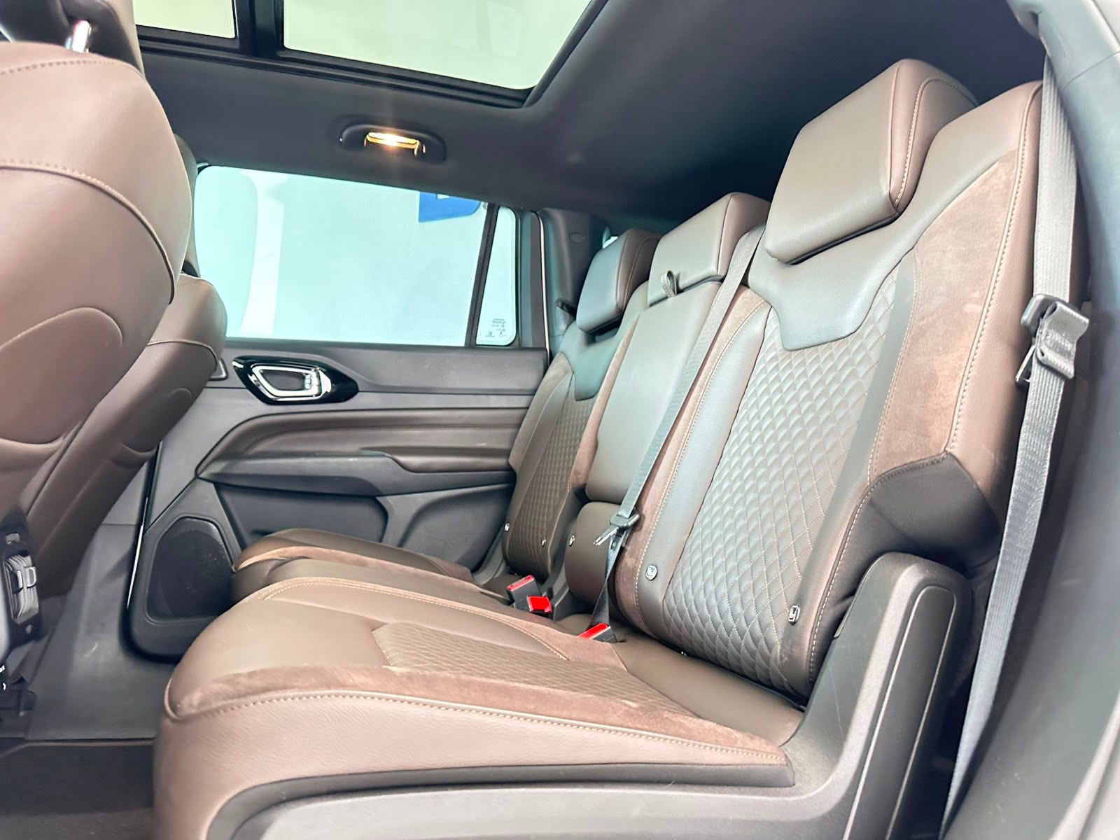 Jeep Commander Overland Hurric 2.0 4x4 TB AUT 2025