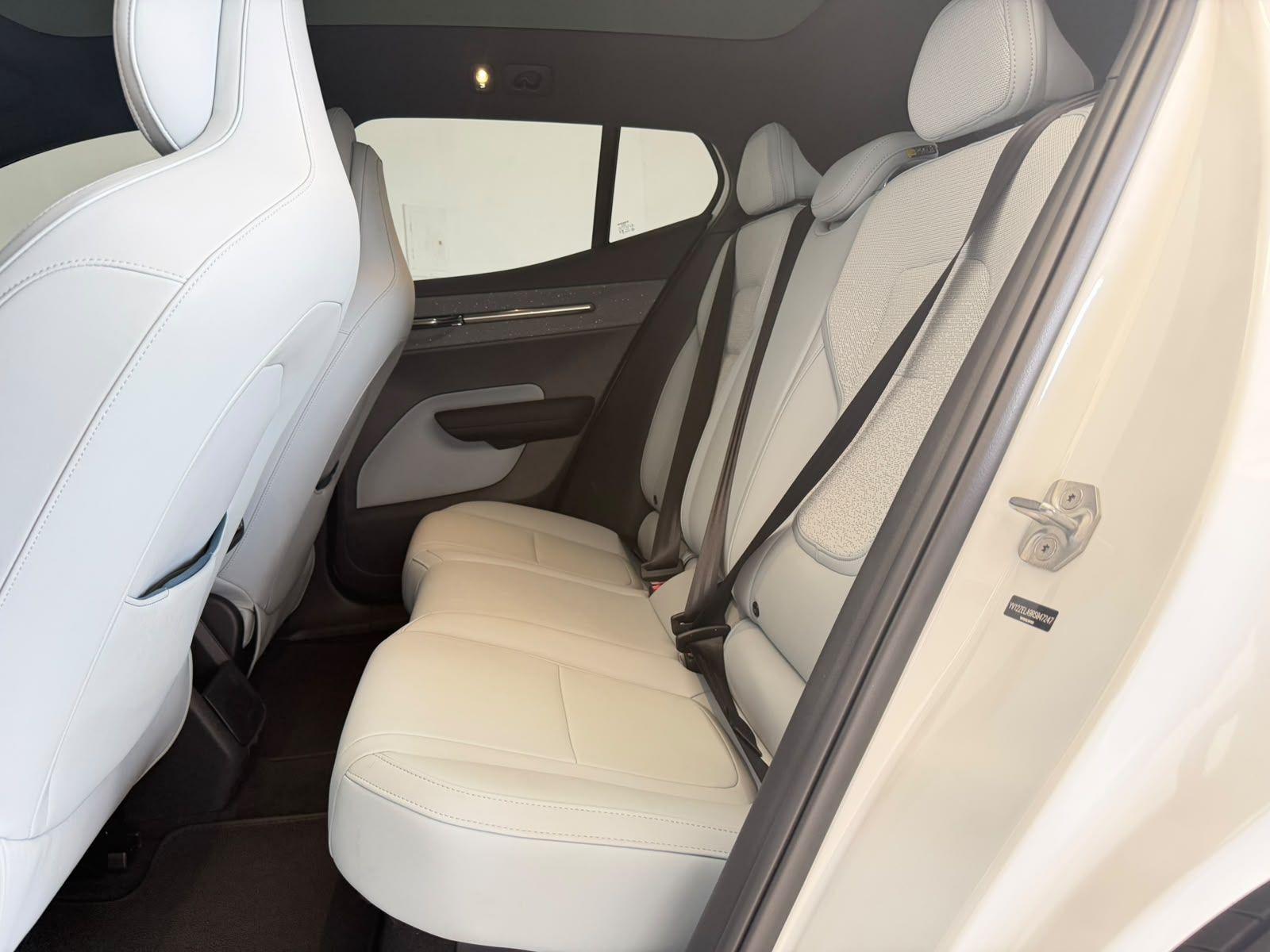 Volvo Ex30 E60 Ultra 2024
