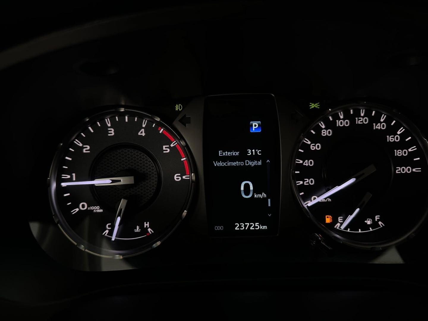 Toyota Hilux CD SRX A4FD 2025