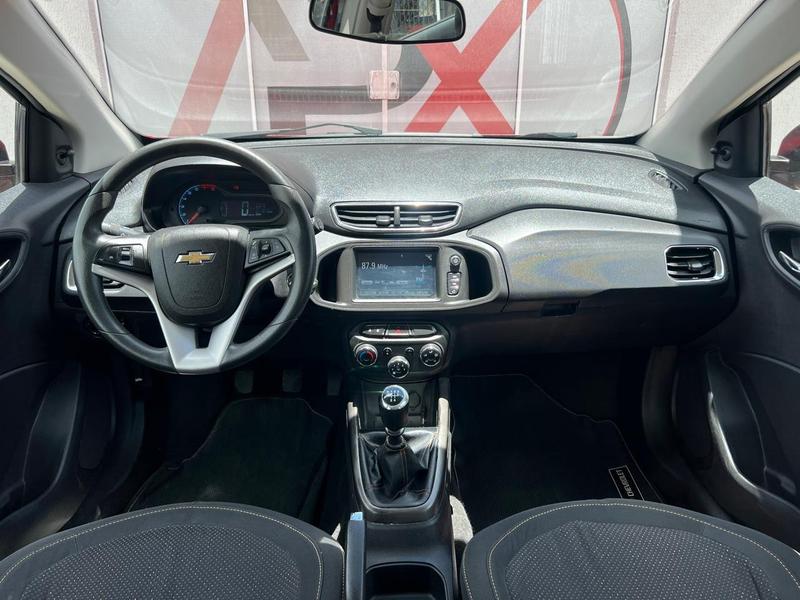 Chevrolet Onix 14mt LT - foto 12