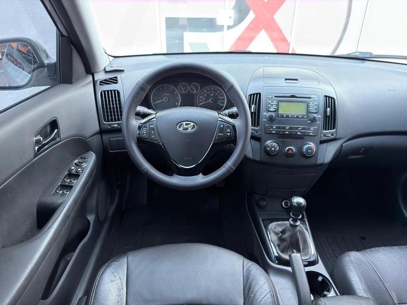 Hyundai i30 2.0 - foto 13