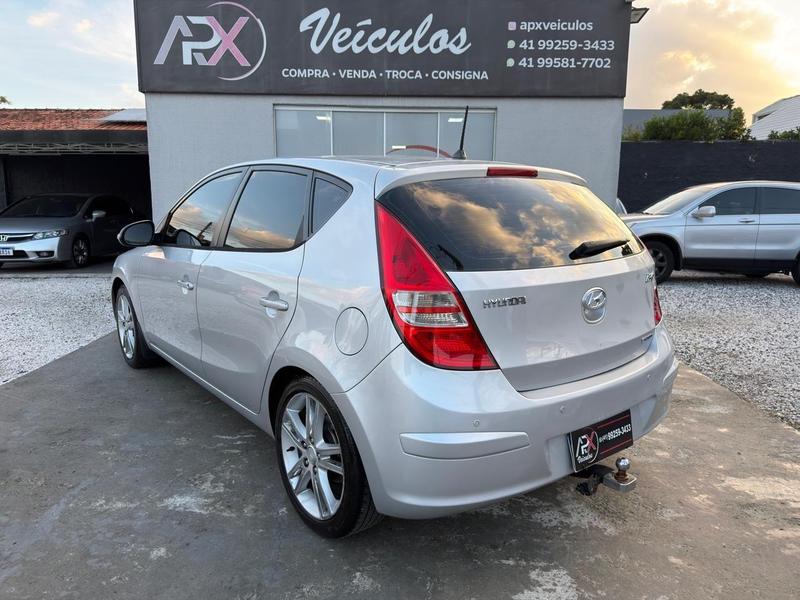Hyundai i30 2.0 - foto 10