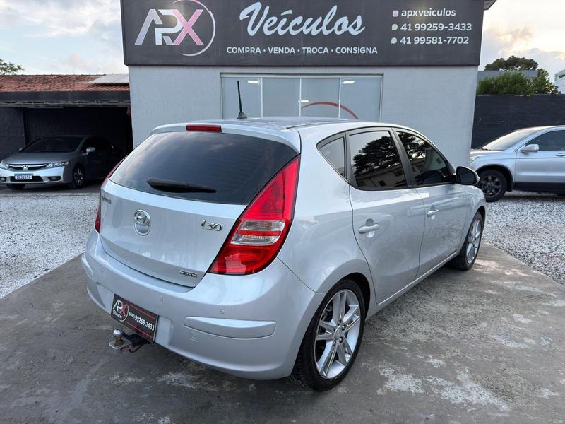 Hyundai i30 2.0 - foto 8