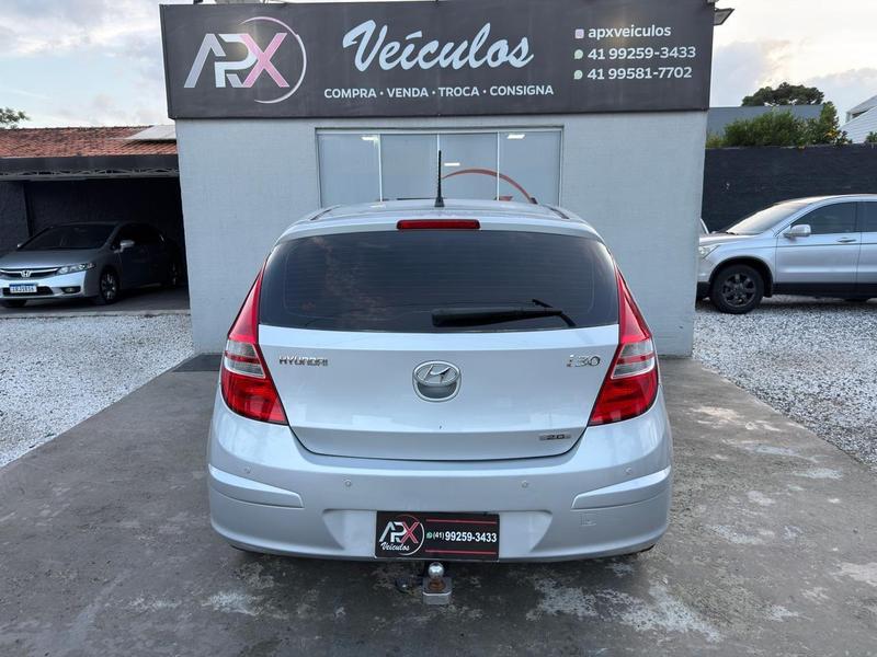 Hyundai i30 2.0 - foto 9
