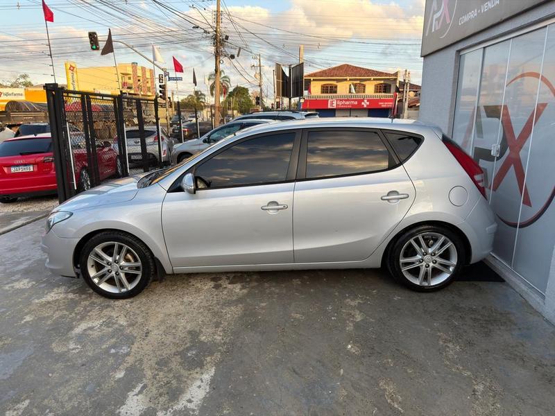 Hyundai i30 2.0 - foto 3