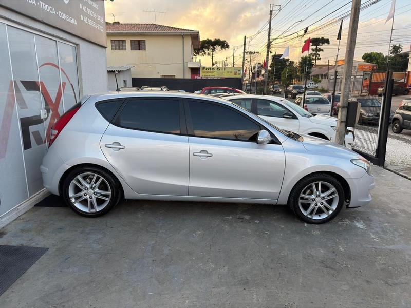 Hyundai i30 2.0 - foto 5