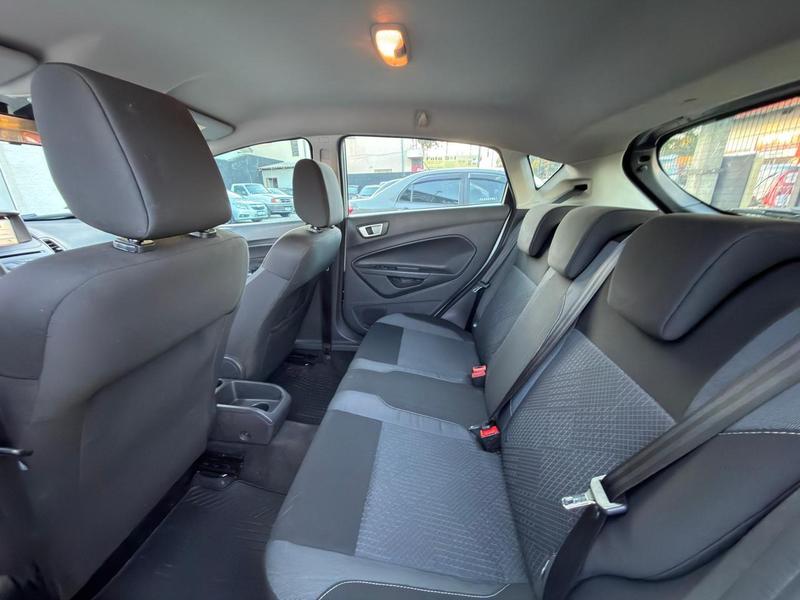 Ford Fiesta 16sel - foto 15