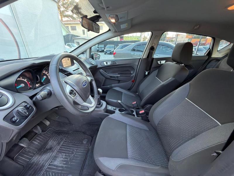 Ford Fiesta 16sel - foto 14