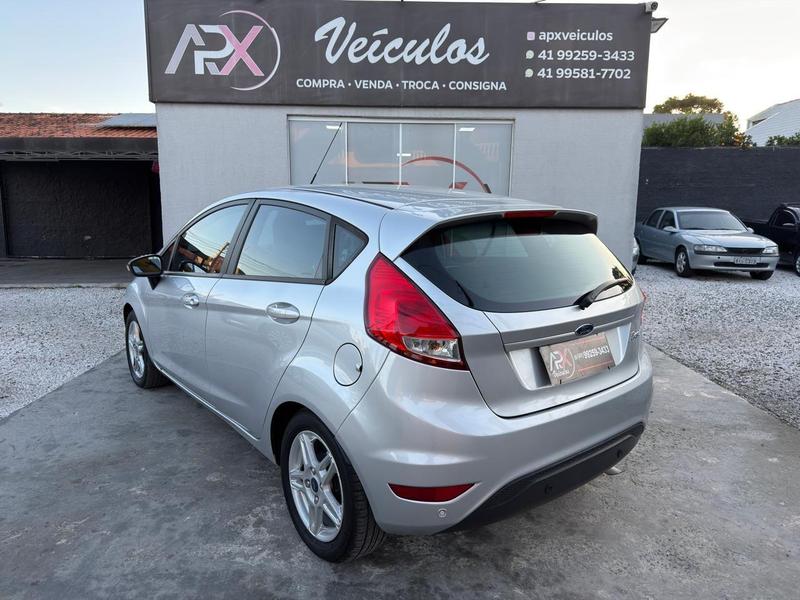 Ford Fiesta 16sel - foto 10