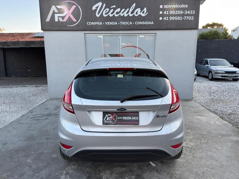 Ford Fiesta 16sel - foto 9