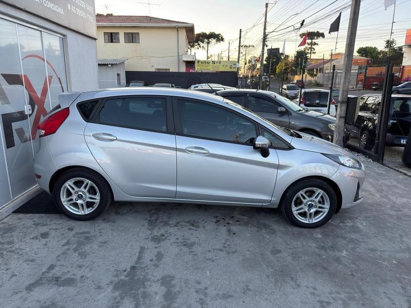 Ford Fiesta 16sel - foto 5