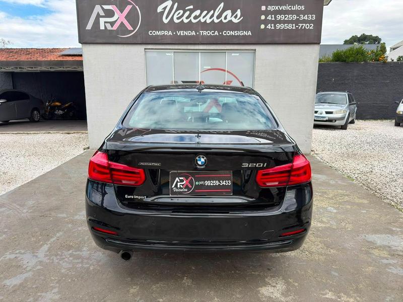 BMW 320i Active Flex - foto 9
