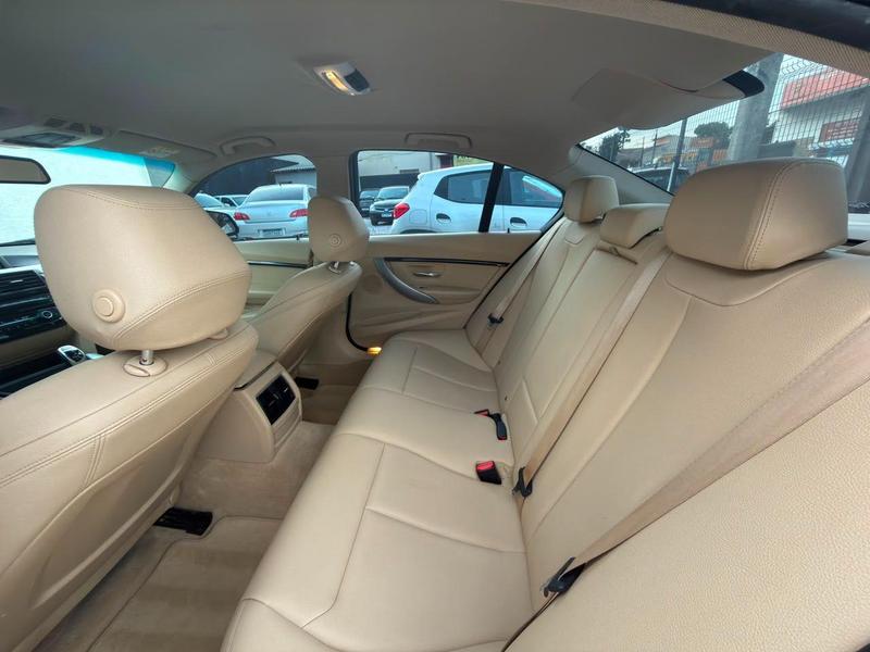 BMW 320i Active Flex - foto 15