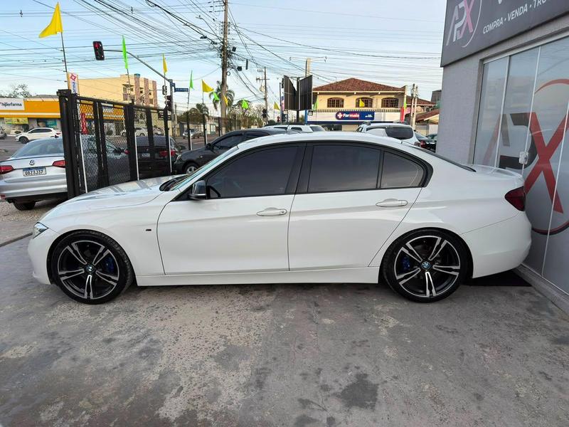 BMW 320i Active Flex - foto 3